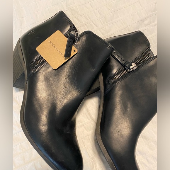 Frye Judith Ankle Leather Double Zip Boots Booties Black size 8.5 - Picture 5 of 9